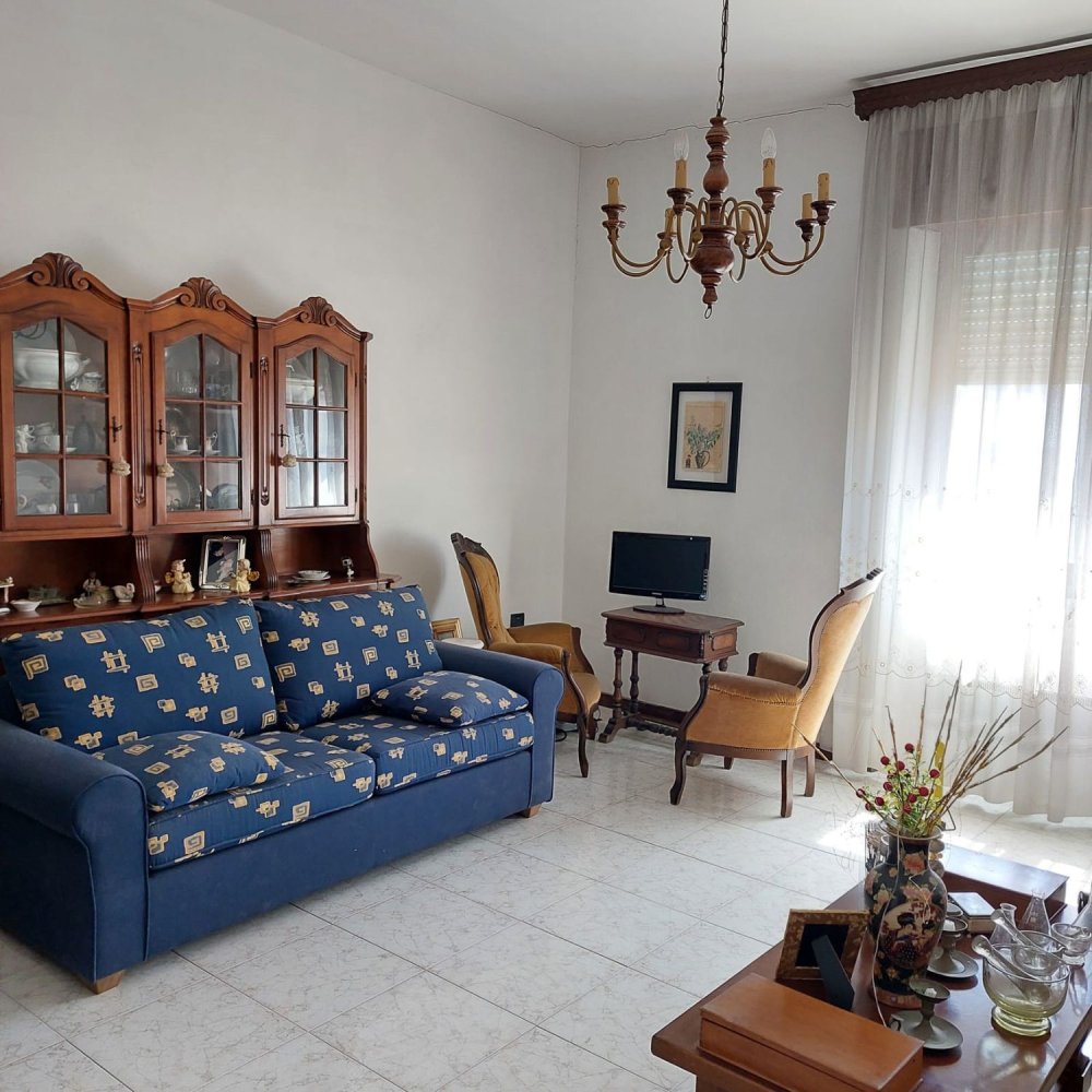 4 rooms Apartment in Cagliari, Italy No. 265948