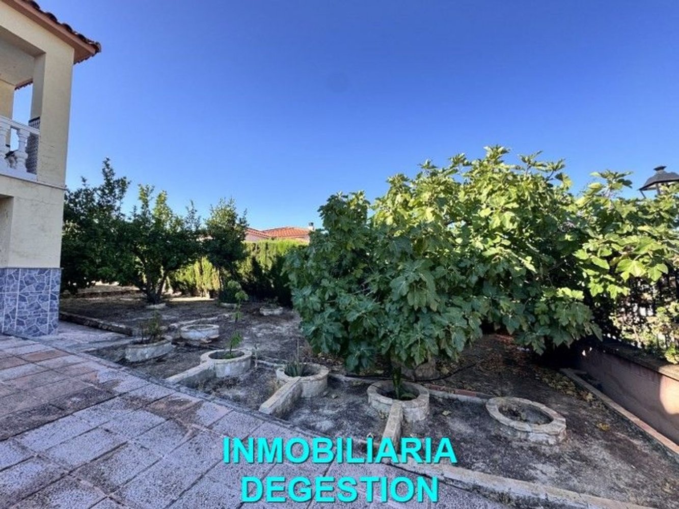 Casa de 5 dormitorios en Linares, Spain No. 172895