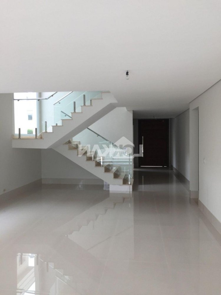 4 bedrooms House in Sao Paulo, Brazil No. 565150