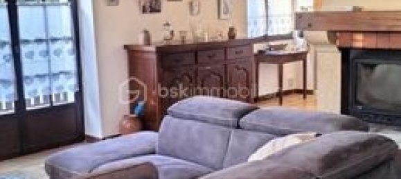 2 bedrooms House in Yonne, France No. 362781 4