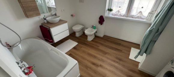 Квартира с 3 комнатами в Стеццано, Италия № 3411 25