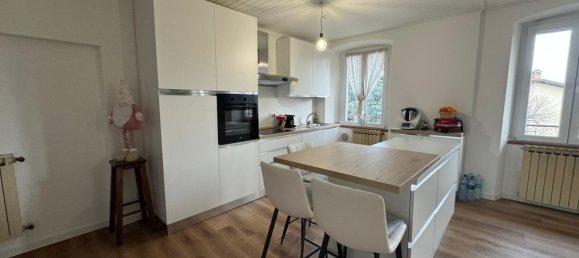 Квартира с 3 комнатами в Стеццано, Италия № 3411 2