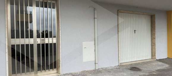 Здание с 5 комнатами в Матера, Италия № 18748 5