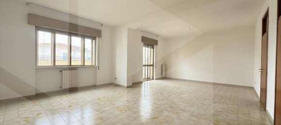 Здание с 5 комнатами в Матера, Италия № 18748 2