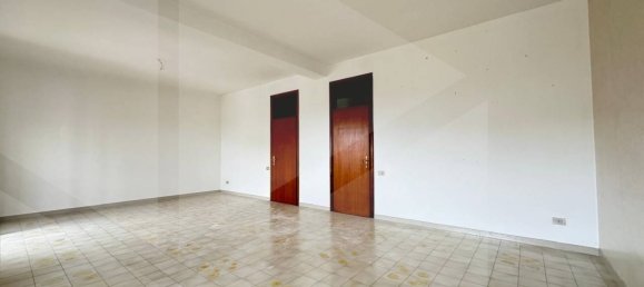 Здание с 5 комнатами в Матера, Италия № 18748 9