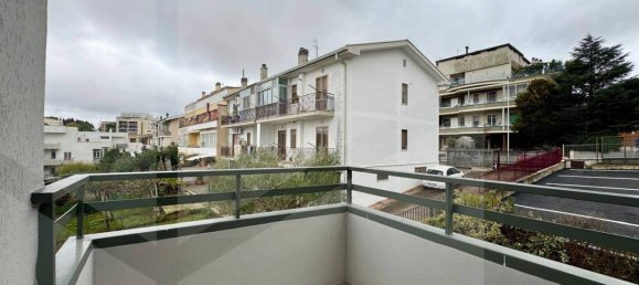 Здание с 5 комнатами в Матера, Италия № 18748 25