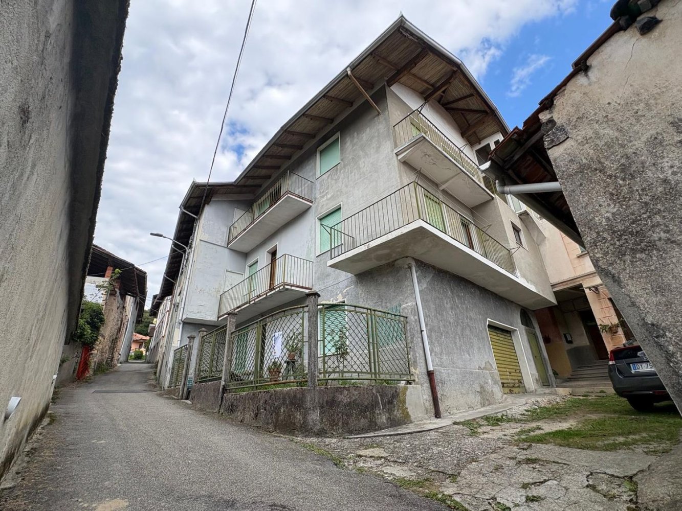 7 rooms House in Valdilana, Italy No. 302799