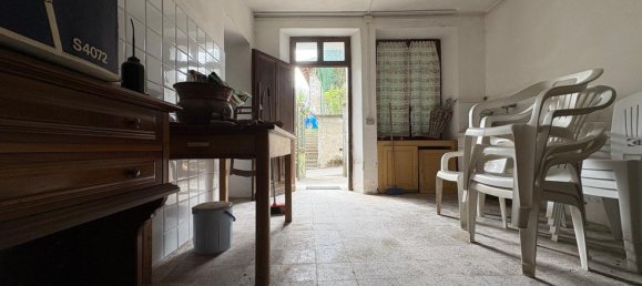 7 rooms House in Valdilana, Italy No. 302799 33