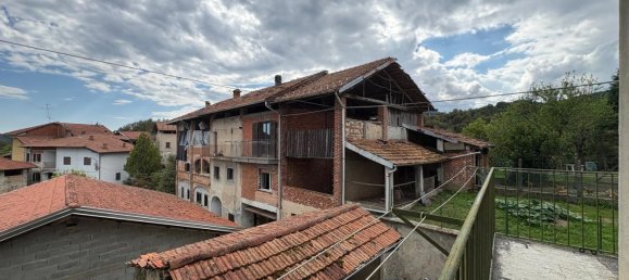 7 rooms House in Valdilana, Italy No. 302799 13
