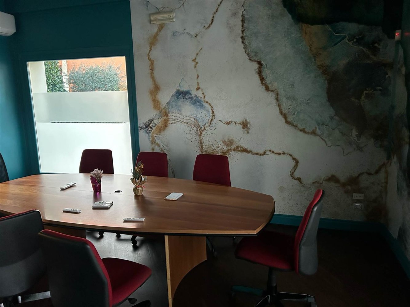  مكتب في Desenzano del Garda, Italy 50متر مربع رقم 85075