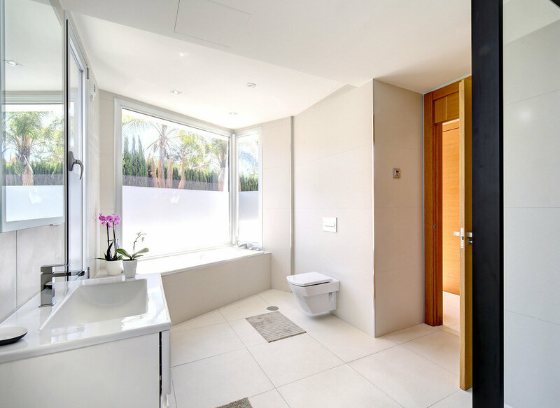 6 bedrooms Villa in Marbella, Spain No. 84153