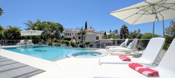 6 bedrooms Villa in Marbella, Spain No. 84153 5