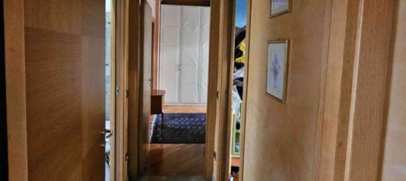 3 bedrooms Apartment in Limbiate, Italy No. 313868 5