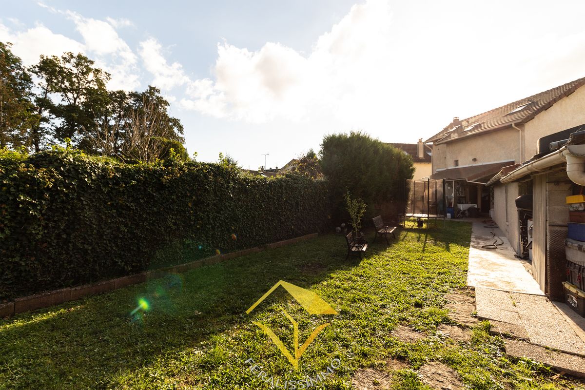 3 chambres Maison à Éragny, France No. 173584