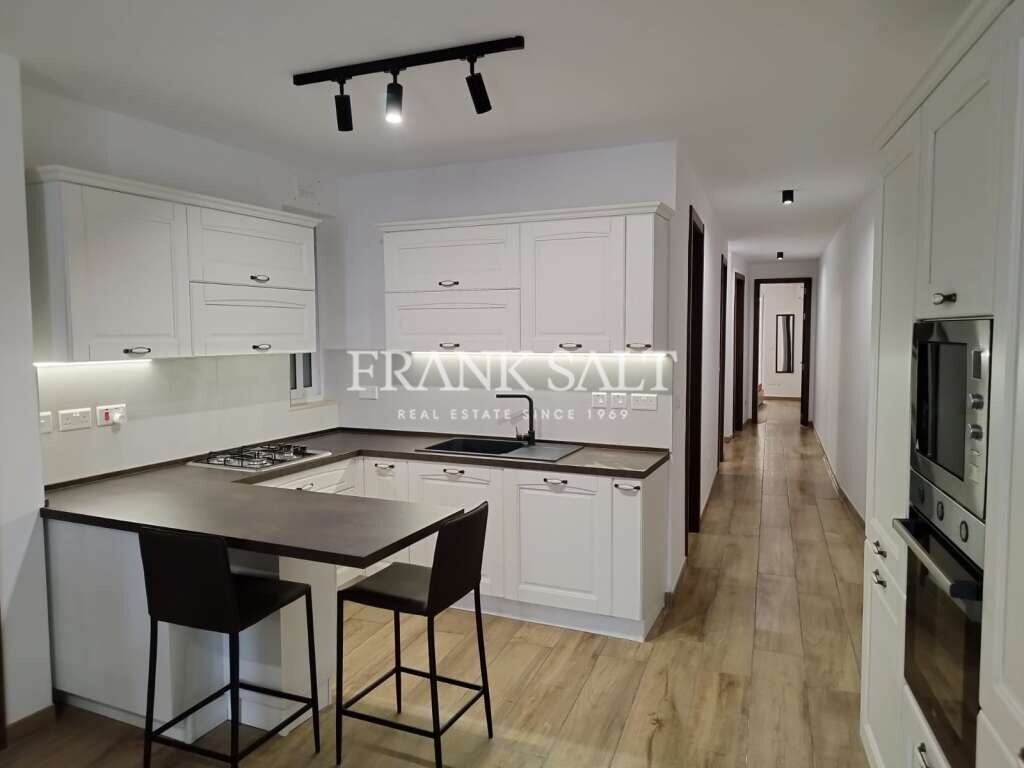 3 bedrooms Apartment in Ghajnsielem, Malta No. 6128