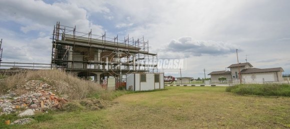 4 rooms House in Cesena, Italy No. 260567 3