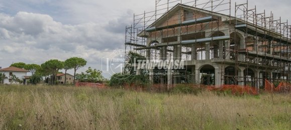 4 rooms House in Cesena, Italy No. 260567 7