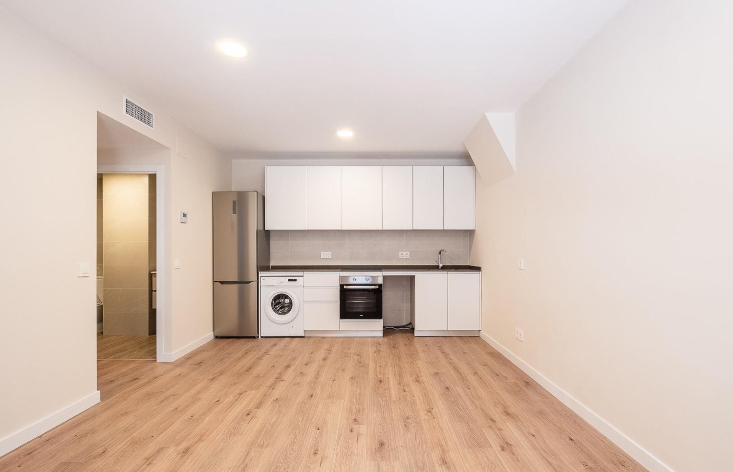 1 bedroom Apartment in Madrid, Spain No. 158091