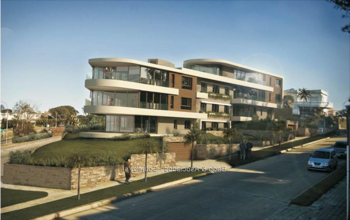 3 bedrooms Apartment in Montevideo, Uruguay No. 9234