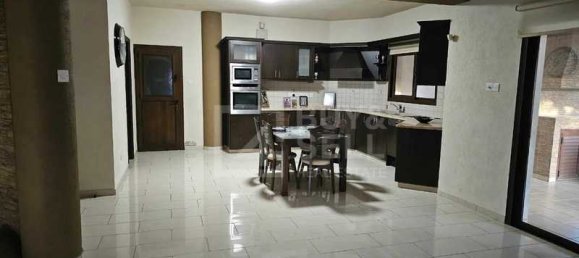 4 bedrooms Commercial property in Kato Polemidia, Cyprus No. 21440 10