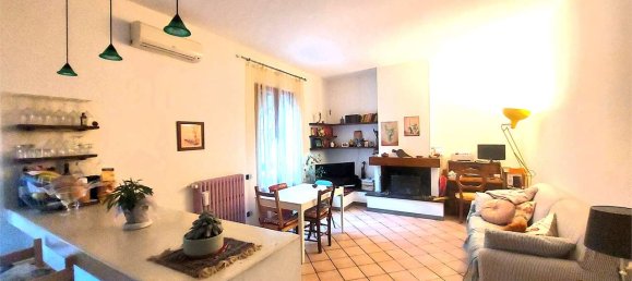2 bedrooms Apartment in Prato, Italy No. 47700 11