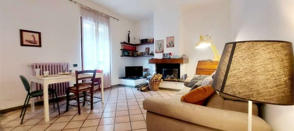 2 bedrooms Apartment in Prato, Italy No. 47700 8