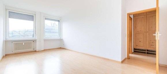 Квартира с 4 комнатами в Лёррах, Германия № 31758 3