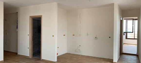 3 bedrooms Apartment in Thessaloniki, Greece No. 1475 2