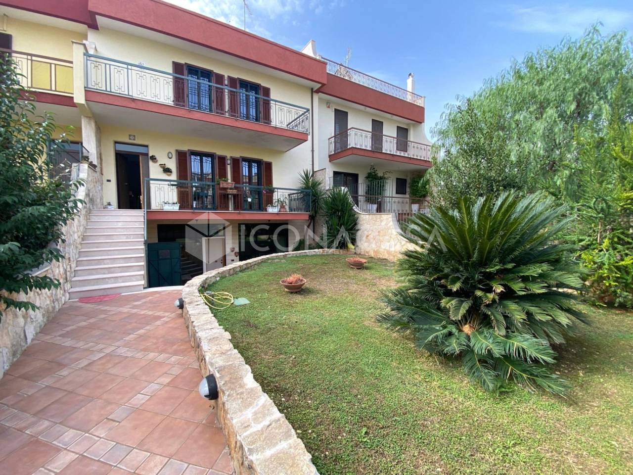 Вилла с 5 комнатами в Модуньо, Италия № 19210