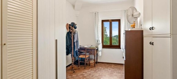 6 bedrooms Villa in Montepulciano, Italy No. 52757 52