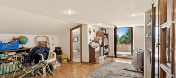 6 bedrooms Villa in Montepulciano, Italy No. 52757 2