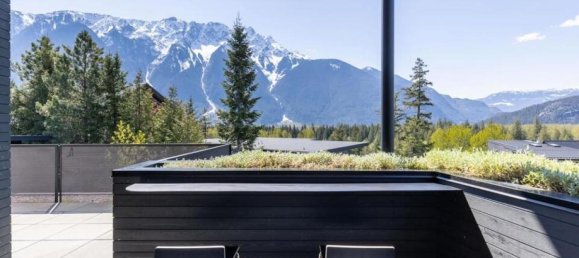 5 bedrooms House in British Columbia, Canada No. 1104 3