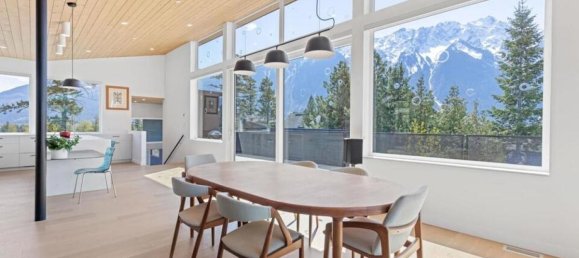 5 bedrooms House in British Columbia, Canada No. 1104 8