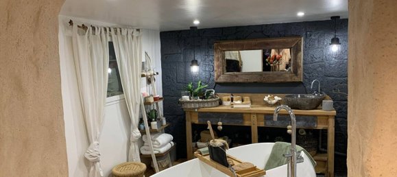 3 bedrooms House in Chambly, France No. 88641 12