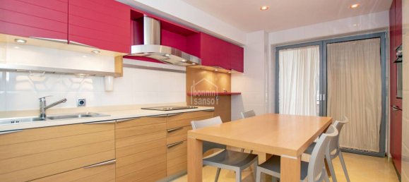 Квартира с 4 спальнями в Маон, Испания № 699 4