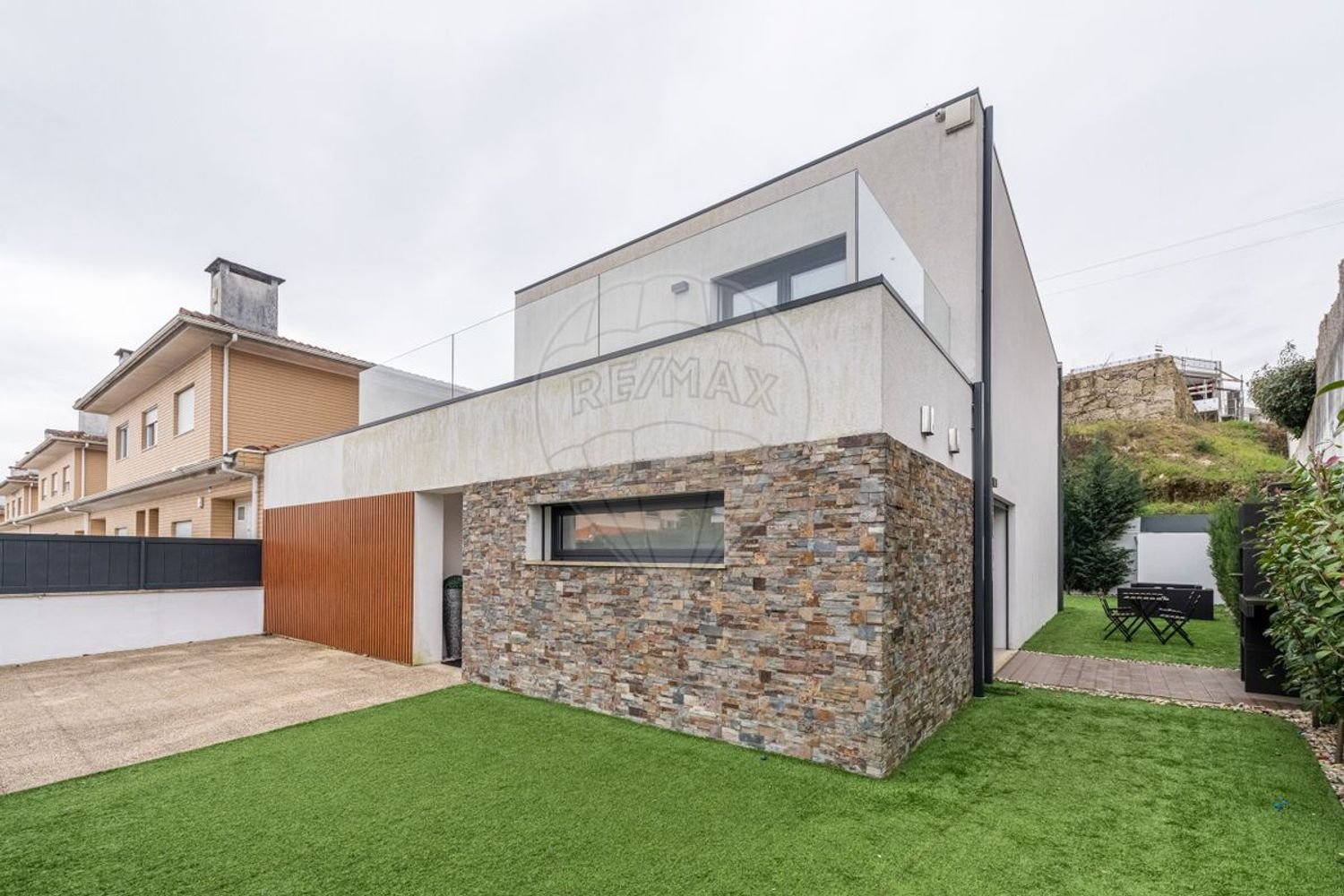 3 bedrooms House in Brito, Portugal No. 187274