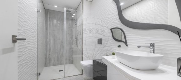 3 bedrooms House in Brito, Portugal No. 187274 12