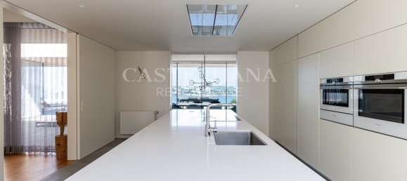 4 bedrooms Villa in Vila Nova de Gaia, Portugal No. 182788 13