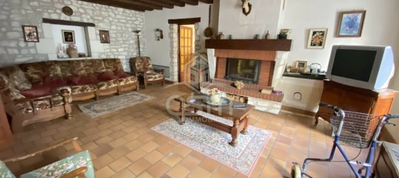 4 bedrooms House in Maille, France No. 57128 3