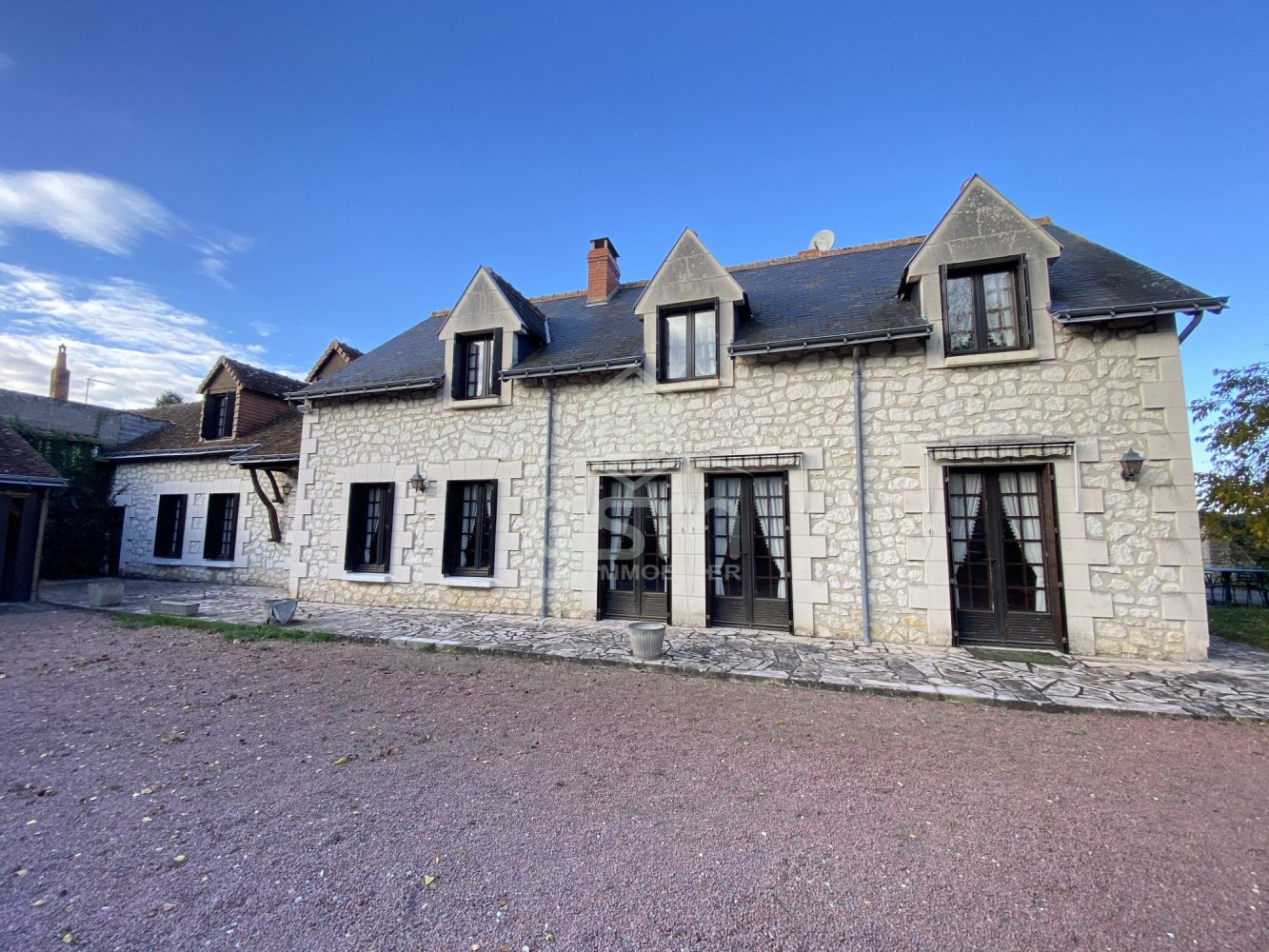 4 bedrooms House in Maille, France No. 57128
