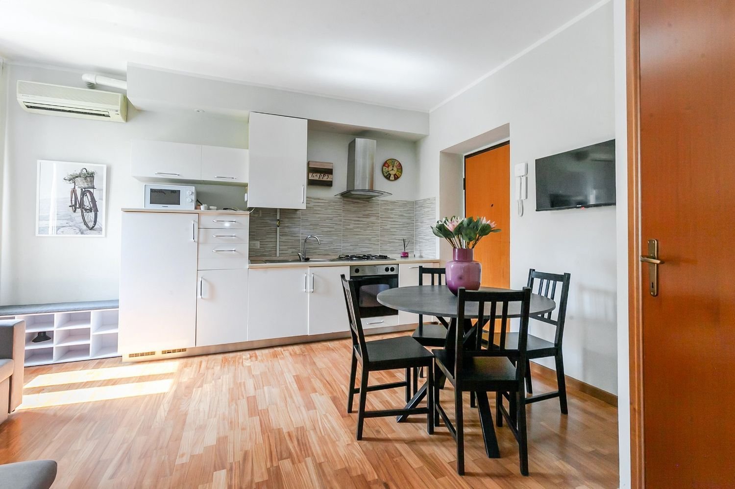 2 bedrooms Apartment in Milan, Italy No. 364267