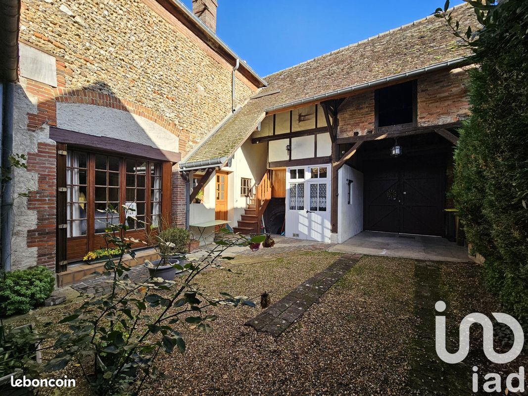 Casa T4 em Cherisy, France N.º 51996