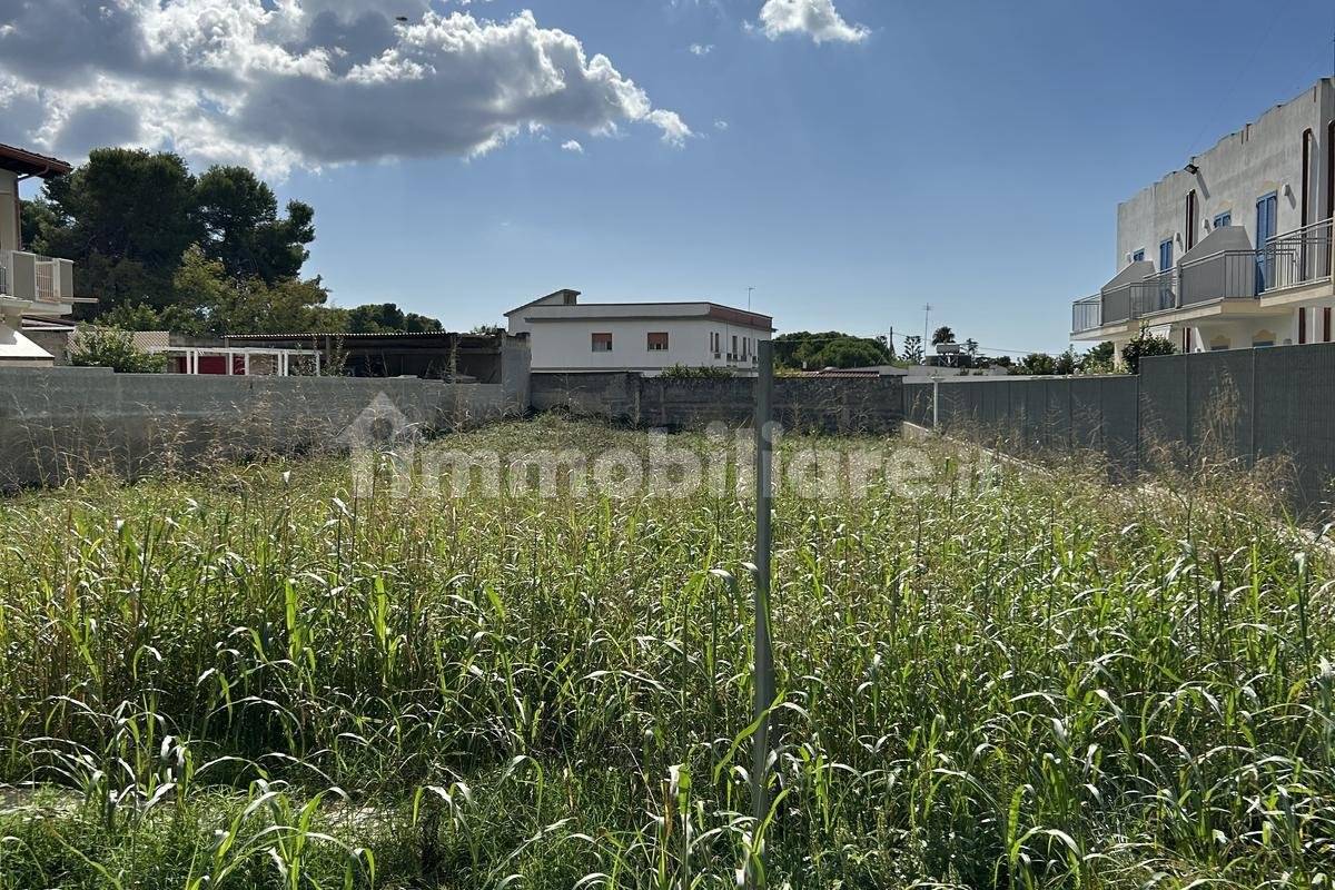 1000m² Land in Pulsano, Italy No. 211879
