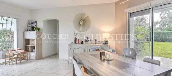 Casa de 6 dormitorios en Villefranque, France No. 352828 4