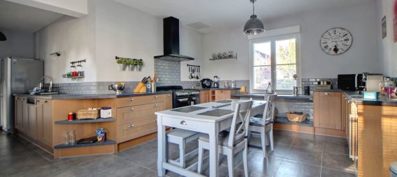 4 bedrooms House in Verneuil-sur-Seine, France No. 173411 2