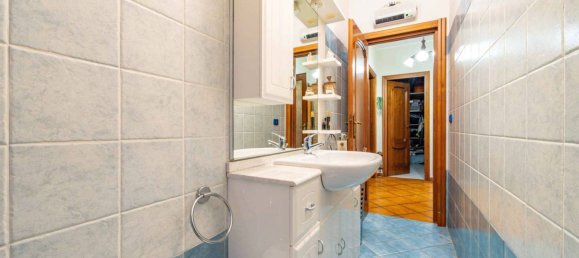 2 bedrooms Apartment in Rome, Italy No. 301380 7