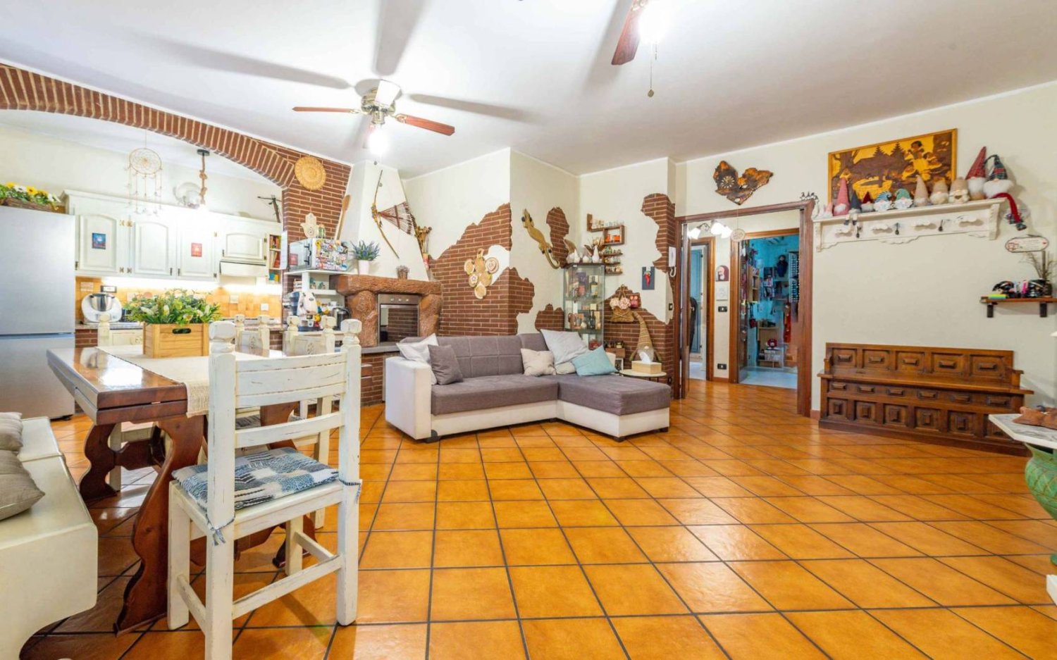 2 bedrooms Apartment in Rome, Italy No. 301380