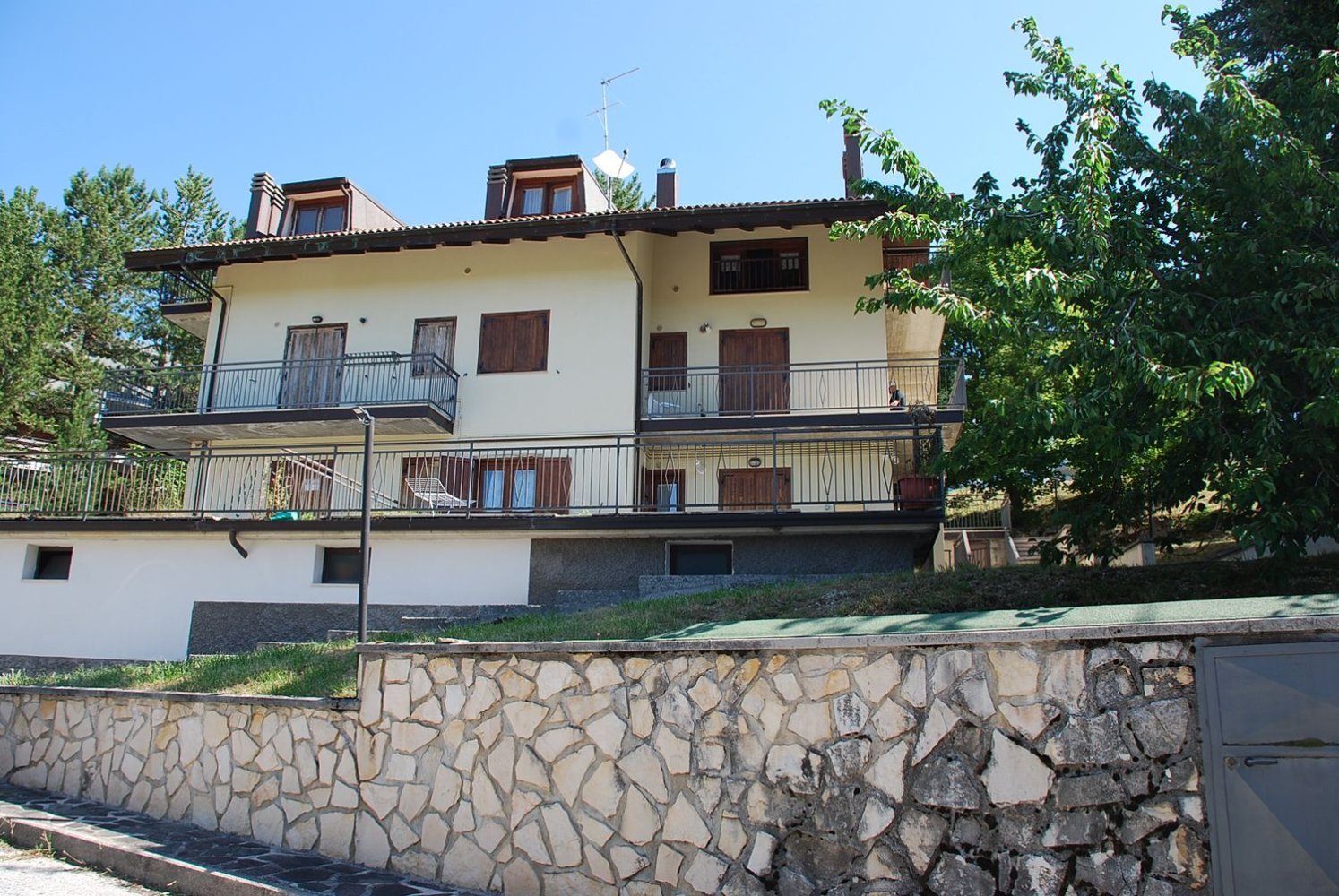 3 rooms Apartment in Rivisondoli, Italy No. 278547