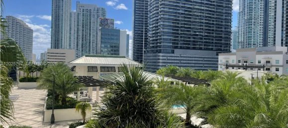 2 dormitorios propiedad comercial en alquiler en Miami, Miami-Dade, Florida, USA № 615234 6