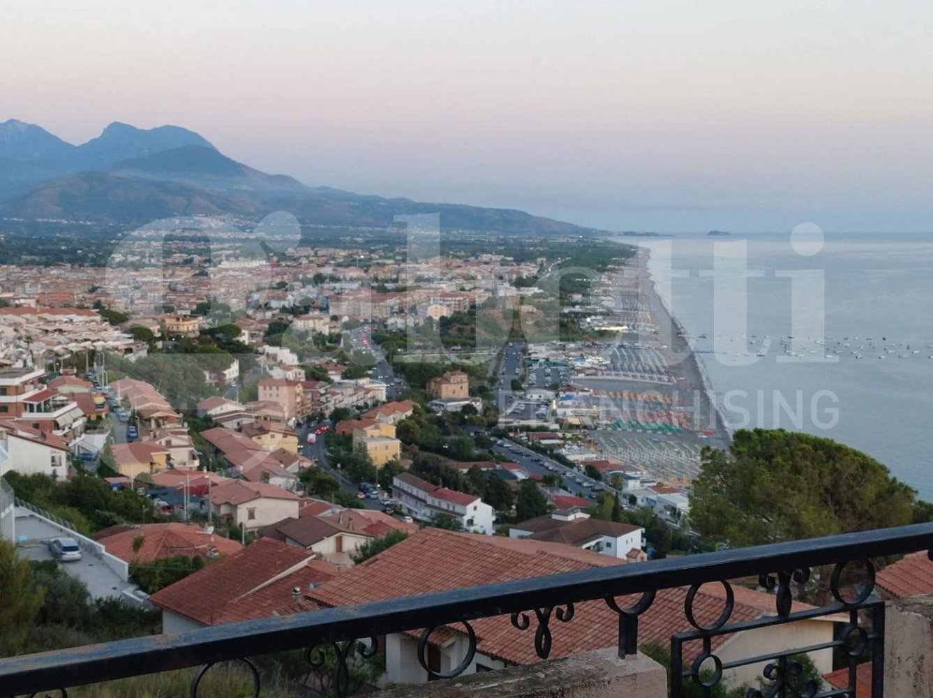 3 bedrooms Apartment in Scalea, Italy No. 137795